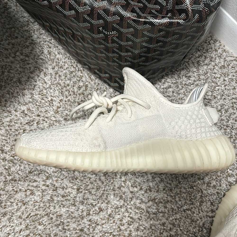 Yeezy Sneakers (men Sizing) - Picture 2 of 5